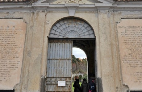 Cimitero 366 fosse  1